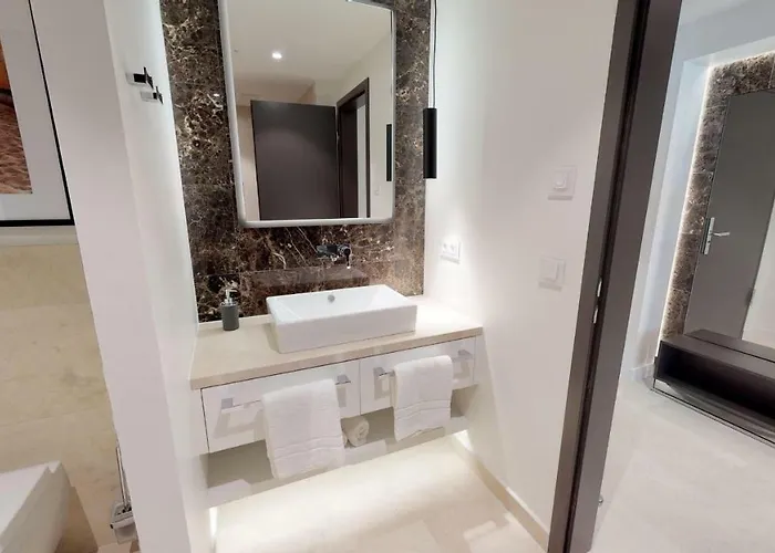 Apartment White Pearl 2.12